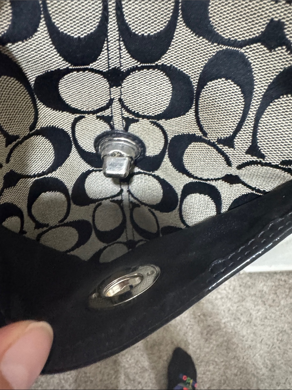 Coach Signature Jacquard Turnlock Shoulder Bag Black Cream Hobo Y2K - Picture 5 of 16